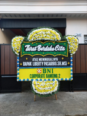 Papan Bunga Duka di Kombos Timur