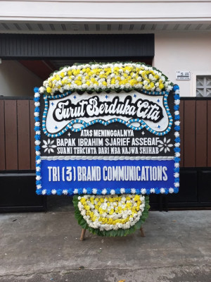 Papan Bunga Duka di Kombos Timur